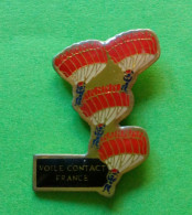 Pin's Voile Contact France Parachutisme Sportif - Parachutespringen