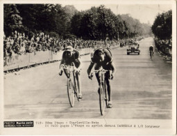 TOUR DE FRANCE 1935  PHOTO PARIS SOIR    .......3ème Étape Charleville Metz Di Paco Gagne L'Étape Au Sprint - Cyclisme