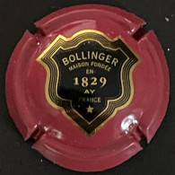 306 - 51 - Bollinger, Rouge Foncé, écusson Contour Or, Verso Or 1829 France Sous Ay (côte 2 Euros) Champagne - Bollinger