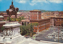 AK 216871 ITALY - Roma - Piazza Venezia - Places