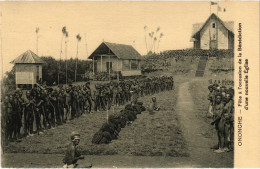 PC NEW GUINEA, MISSIONNAIRES DU SACRÉ COEUR, Vintage Postcard (b53525) - Papua New Guinea