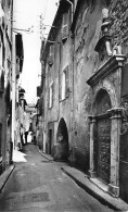 ANTIBES Le Vieil Antibes - La Rue St Esprit  4  (scan Recto Verso)MH2902UND - Antibes - Altstadt