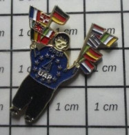 1618c Pin's Pins / Beau Et Rare / SPORTS / VOILE BATEAU OPEN UAP SUPPORTEUR AVEC DES DRAPEAUX - Voile