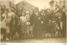 CARTE PHOTO  GROUPE DE PERSONNES RASSEMBLEES - To Identify