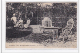 BERNEVAL-sur-MER : Hotel Les Chardons, Un Coin Du Jardin - Tres Bon Etat - Berneval