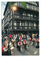 CPSM / CPM 10.5 X 15 Prestige ALSACE  Concert Dans Une Rue Bordée De Maisons à Colombages - Alsace