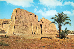 EGYPTE - Le Temple De Medinet Habou - Vue Générale - De L'extérieure - Carte Postale - Luxor