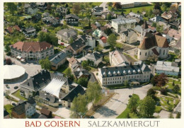 1 AK Österreich / Oberösterreich * Blick Auf Bad Goisern Im Bild Rechts Die Katholische Pfarrkirche - Luftbildaufnahme * - Bad Goisern