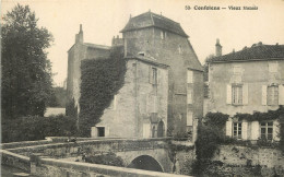 16 - CONFOLENS - VIEUX MANOIR - Confolens