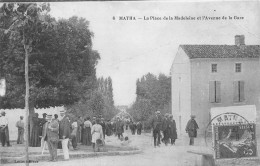 17 MATHA Place De La Madeleine Et Avenue De La Gare (Scans R/V) N° 46 \MO7003 - Matha