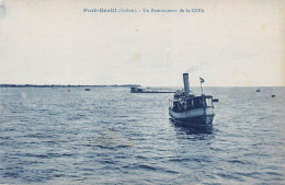 GABON  PORT-GENTIL  Un Remorqueur De La CEFA  Coll C.E.F.A Carte Vierge Non Circulé  (Scan R/V) N° 11 \MP7165 - Gabon