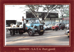 Gabon PORT-GENTIL 1984 La SATA Acconage Un Berlier Quitte Sa Base Pour L'aéroport En 1984 (Scan R/V) N° 29 \MP7166 - Gabon