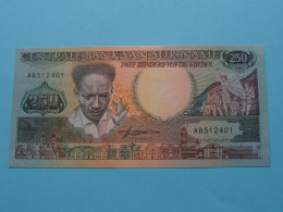 250 Gulden (AB512401) 9 Januari 1988 > Centrale Bank Van Suriname ( For Grade, Please See Photo ) UNC ! - Suriname