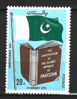 PAKISTAN. N°343 De 1973. Drapeau. - Briefmarken