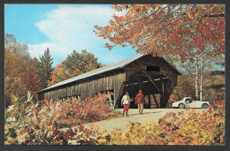 Cowansville - Québec - Pont Couvert - Old Covered Bridge - Voiture Triumph TR-3 - Photo Ozzie Sweet - No: DR-54408-B - Sonstige & Ohne Zuordnung