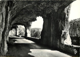 07 - Ruoms - Les Tunnels - Mention Photographie Véritable - Carte Dentelée - CPSM Grand Format - Carte Neuve - Voir Scan - Ruoms