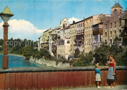 73256565 Wasserburg Inn Mutter Mit Kind An Der Innbruecke Wasserburg Inn - Wasserburg A. Inn