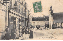 PUISEAUX - Place Du Martroi Et La Halle - Très Bon état - Puiseaux