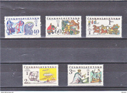 TCHECOSLOVAQUIE 1977 LIVRES POUR ENFANTS  Yvert 2227-2231, Michel 2391-2395 NEUF** MNH Cote 4,50 Euros - Unused Stamps