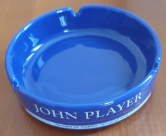 CENDRIER EN CERAMIQUE - "JOHN PLAYER KING SIZE" - WADE ENGLAND - Ashtrays