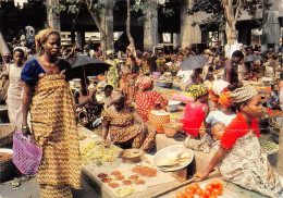 Marché à Lomé TOGO Trés Beaux Timbres Au Dos    (Scan R/V) N° 71 \MT9114 - Togo