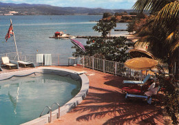 97  MARTINIQUE Hotel  Bakoua, Les Trois Îlets  La Piscine   (Scan R/V) N°   35   \PB1108 - Le Marin