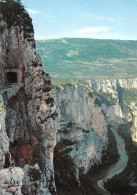 83 Tunnel Du Fayet (Aiguines)      Falaise Des Cavaliers  L'a Pic  Sur Le Verdon    (Scan R/V) N°   4   \PB1113 - Comps-sur-Artuby