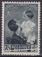 Belgique - N°451 * S.M. Reine Astrid & Prince Baudouin - Curiosité: Superbe Pli Accordéon - Autres & Non Classés