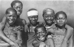 GUINEE FRANCAISE CONAKRY Enfants Jeunes Filles Au Sourires  (scan Recto-verso) OO 0957 - Frans Guinee