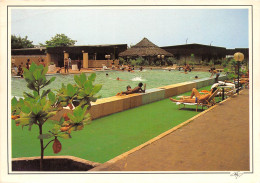 GUINEE  CONAKRY. GRAND HOTEL DE L'UNITE  PISCINE  (scan Recto-verso) OO 0994 - Guinée Equatoriale