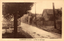 VALMONDOIS LA RUE DU CARROUGE - Valmondois