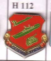 H112 Pin's Koweït Guerre Du Golf War Kuwait  Usa Armée GI USA Char Avion Bateau Version VERTS Achat Immédiat - Militaria