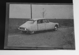 Négatif Film Snapshot Voiture Automobile Cars  Citroën DS  (LÉGERÈMENT TACHÉ ) - Plaques De Verre
