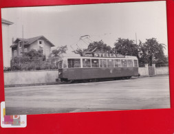 Photo Format CPA  Suisse Tramway Carouge Pub Cigarettes STELLA  Filtra Cliché Schnabel 1952 - Carouge