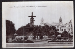 España - Malaga - Fuente Monumental Y Ayuntamiento - Málaga