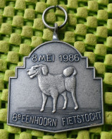 Medaile   : 8e. Eenhoorn Fietstocht - 8 Mei 1986.  -  Original Foto  !!  Medallion  Dutch . - Andere & Zonder Classificatie