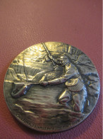 Médaille De Table  Souvenir/Pêche/ " Equipe De France PAVOA De VARZIN "/ Bronze Nickelé / 1980            MED506 - Autres & Non Classés