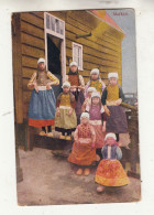 G52.  Vintage Postcard. Dutch School Children. From Marken, Netherlands - Groupes D'enfants & Familles