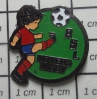 912C Pin's Pins / Beau Et Rare / THEME : SPORTS / FOOTBALL CLUB CALVADOS NOYERS MISSY - Football