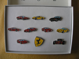 Coffret De 10 Pin's FERRARI  émis Par L'auto Journal (envoi En Colissimo) - Ferrari