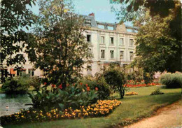 94 - Valenton - Château Des Charmilles - Le Mille Pattes - Vue Du Château Des Charmilles Prise Du Parc - Fleurs - Carte  - Valenton