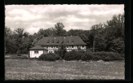 AK Aalen In Württbg., Auf Der Wiese Vor Dem Haus Der Jugend  - Aalen