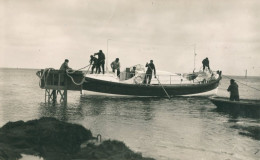 50 BARFLEUR - Le Canot De Sauvetage " Crestey Et Sauvé " ( Cachet De La SNSM Inauguration 1955 )   -  CPSM TB - Barfleur