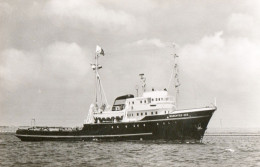 L. Smit & Co's Internationale Sleepdienst Tugboat - M.T. BARENTSZ-ZEE 1650hp- Salvage, Tug, Towing, Photo F.Stigter- S 1 - Remolcadores