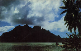 POLYNESIE FRANCAISE - Moonlight In Borabora - Clair De Lune à Borabora - Animé - Barque - Carte Postale - Polynésie Française