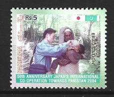 PAKISTAN. N°1176 De 2004. Vaccination. - Médecine