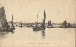 4486 CPA Etaples - Arrivée Des Bateaux - Etaples