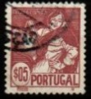 PORTUGAL  -   1941.  Y&T N° 617 Oblitéré    Costume  De Coimbra - Used Stamps