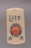 Pin's Canette De  Bière Lite Réf 1654 - Bierpins