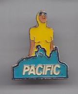 Pin's Pacific La Nageuse Réf 4991 - Boissons